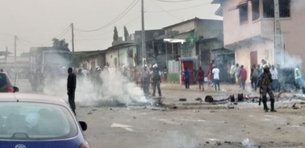 Gabon: dopo rapimento di un bambino, scoppia la psicosi a Libreville: morti e feriti