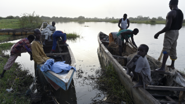 Mattanza sul lago Ciad, i terroristi Boko Haram sgozzano cinquanta pescatori