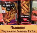 Confezioni di nsenene speziate e piccanti in Uganda