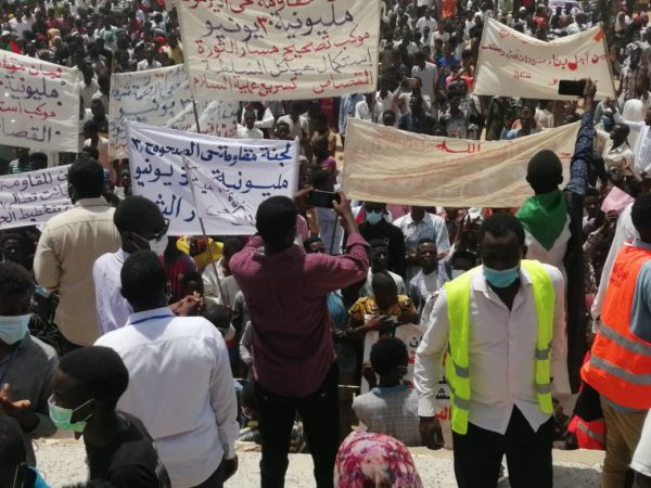 The Sudanese are calling for justice and reform, thousands are protesting all over the country