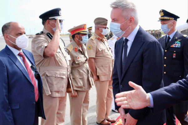Libia: missioni UE e UN fallite e il ministro Guerini a Tripoli per l’accordo anti migranti