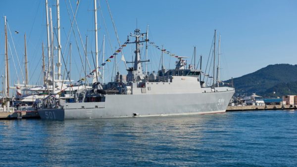 Il “capitano coraggioso” Colaninno vende navi da guerra: l’ultima all’Algeria