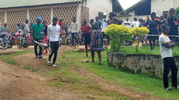 Mattanza di alunni in una scuola nella parte anglofona del Camerun