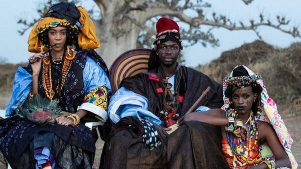 Fashion week a Dakar: un’esplosione di bellezza e di colori sotto i baobab del Senegal
