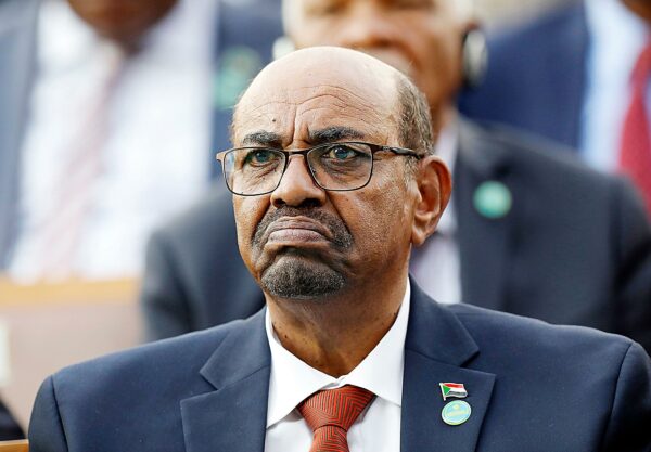 Crimini in Darfur: il Sudan pronto a consegnare Bashir, entra nella Corte Penale