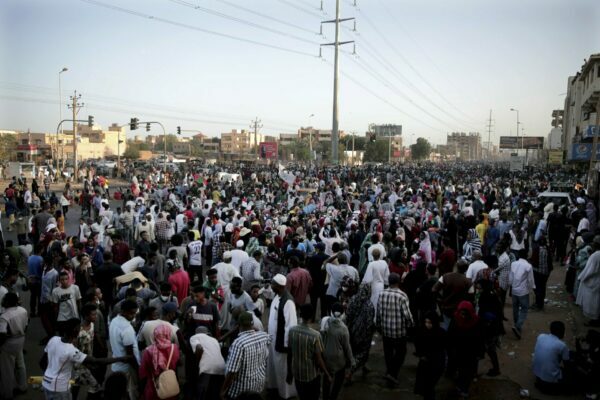 Repressione, parola d’ordine dei golpisti sudanesi: manifestazioni finite nei sangue