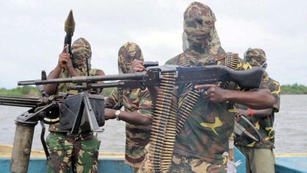Attacco armato a un impianto dell’ENI in Nigeria: 4 morti, 7 i rapiti