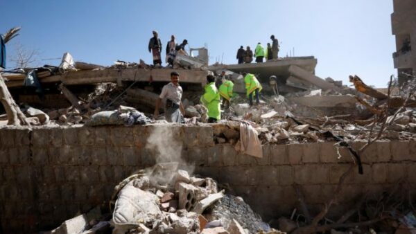 Yemen: sanguinosa rappresaglia degli Emirati, colpito anche centro per migranti
