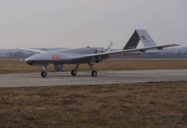 La Turchia si tuffa nella guerra in Ucraina: vende droni a Kiev e tenta di mediare con la Russia
