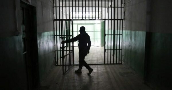 Yemen: i ribelli houthi rilasciano 14 prigionieri stranieri grazie a mediazione dell’Oman