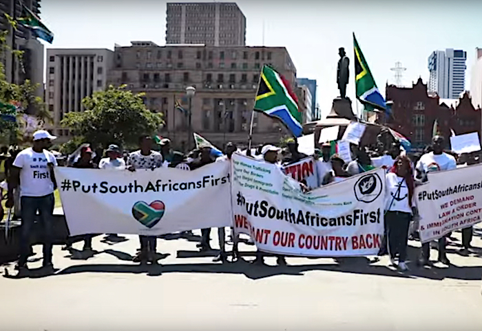 Sudafrica, sette morti per scontri xenofobi scatenati dal gruppo razzista “Operation Dudula”