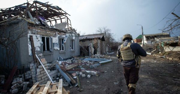 Ucraina: migranti ancora detenuti nei centri di raccolta, intrappolati in una guerra non loro