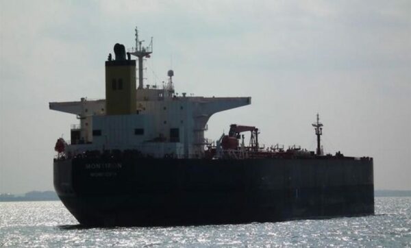 Conseguenze della guerra: petroliera iraniana sequestrata dagli USA in Grecia, petroliera greca dall’Iran nel Golfo