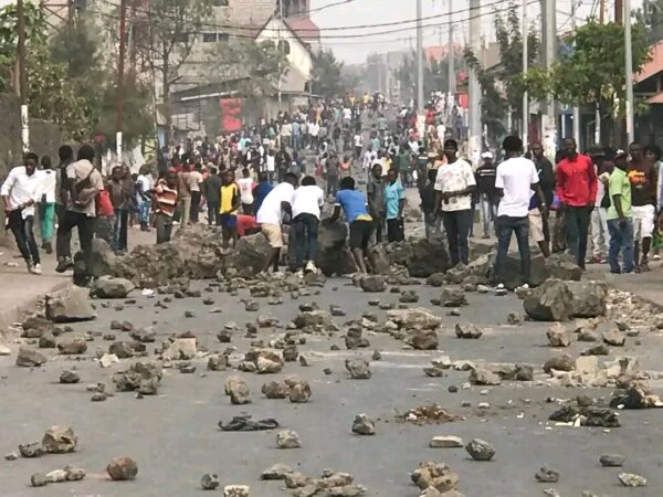 “Andate a casa, non ci proteggete”: nuove proteste contro i caschi blu in Congo-K,  morti e feriti