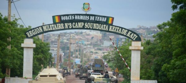 Fallisce l’attacco dei jihadisti del Sahel al cuore del potere di Bamako
