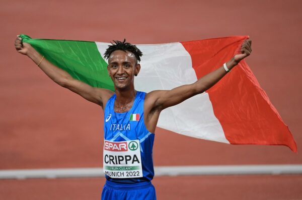 L’italiano Yemane Crippa, figlio della guerra in Etiopia, conquista l’oro nei 10 mila metri agli europei di Monaco