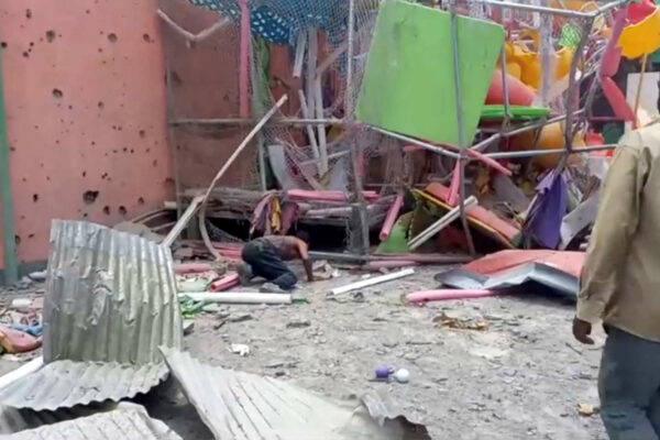 Bombe sui quartieri residenziali in Tigray: colpito un asilo e le suore lanciano da Africa Express un appello alla pace