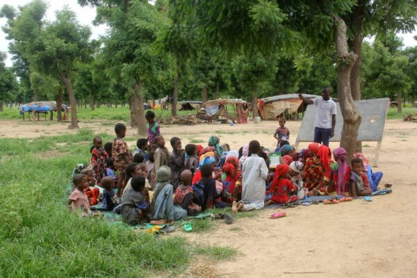Istruzione per tutti in Ciad: una scuola mobile dedicata ai figli dei pastori nomadi