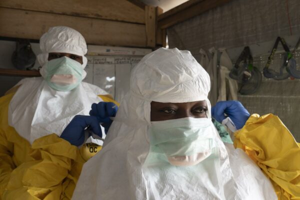 Lo spettro dell’ebola ancora in Uganda: i primi contagi confermati dall’Organizzazione Mondiale della Sanità
