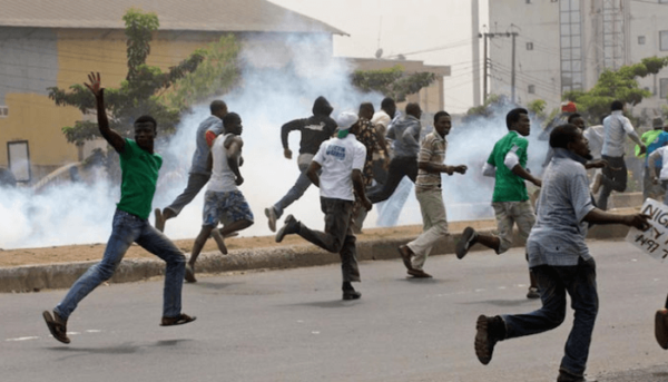 In Nigeria le elezioni si avvicinano e la violenza dilaga: allarme attentati e massima allerta sicurezza