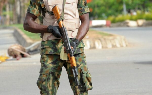 Soldato fa fuoco in Nigeria contro elicottero dell’ONU: ucciso un operatore umanitario e un commilitone