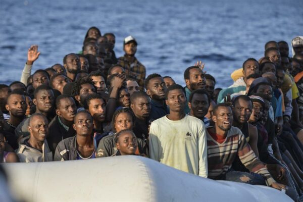 acuerdo-entre-mauritania-y-espa-a-para-bloquear-la-fuga-de-migrantes-hacia-canarias-y-europa