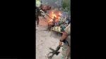 Mozambico, militari SANDF corpo gettato nel fuoco