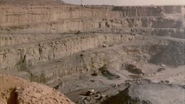 Accuse contro la società francese che ha chiuso le miniere di uranio in Niger: “I rifiuti radioattivi uccidono la gente”