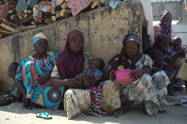 Oltre 17 milioni di affamati in Nigeria: troppe bocche da sfamare, le famiglie costrette a mandare via i figli