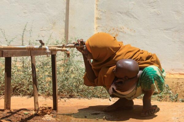 Dramma siccità in Somalia: nel 2022 morte 43mila persone, metà erano bambini