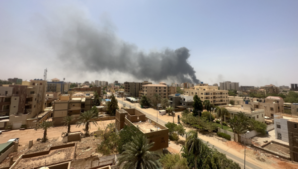 Battaglia all’ultimo sangue a Khartoum: esercito e janjaweed combattono strada per strada