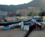 Tende di fortuna nel villaggio di Moulay Brahim, provincia di Al Haouz, regione di Marrakech-Safi