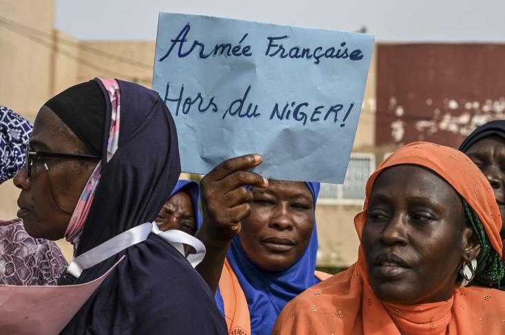 Niger: via i soldati francesi, urlano i manifestanti davanti a basi militari a Niamey e nella zona delle 3 frontiere