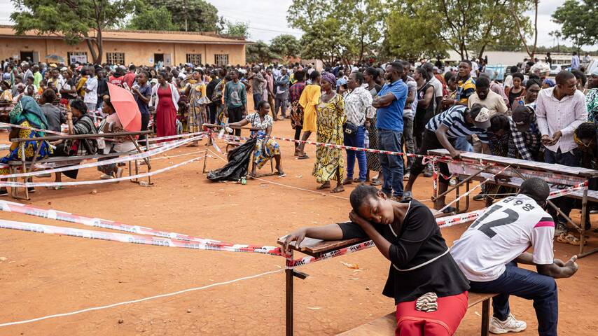 Elezioni in Congo-K: l’opposizione denuncia disorganizzazione e irregolarità, seggi aperti anche oggi, dopo la giornata caotica di ieri