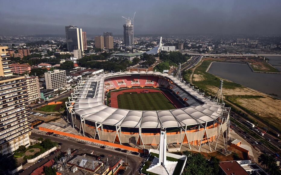 Costa d’Avorio: un calcio ai poveri delle catapecchie con l’inizio della Coppa d’Africa
