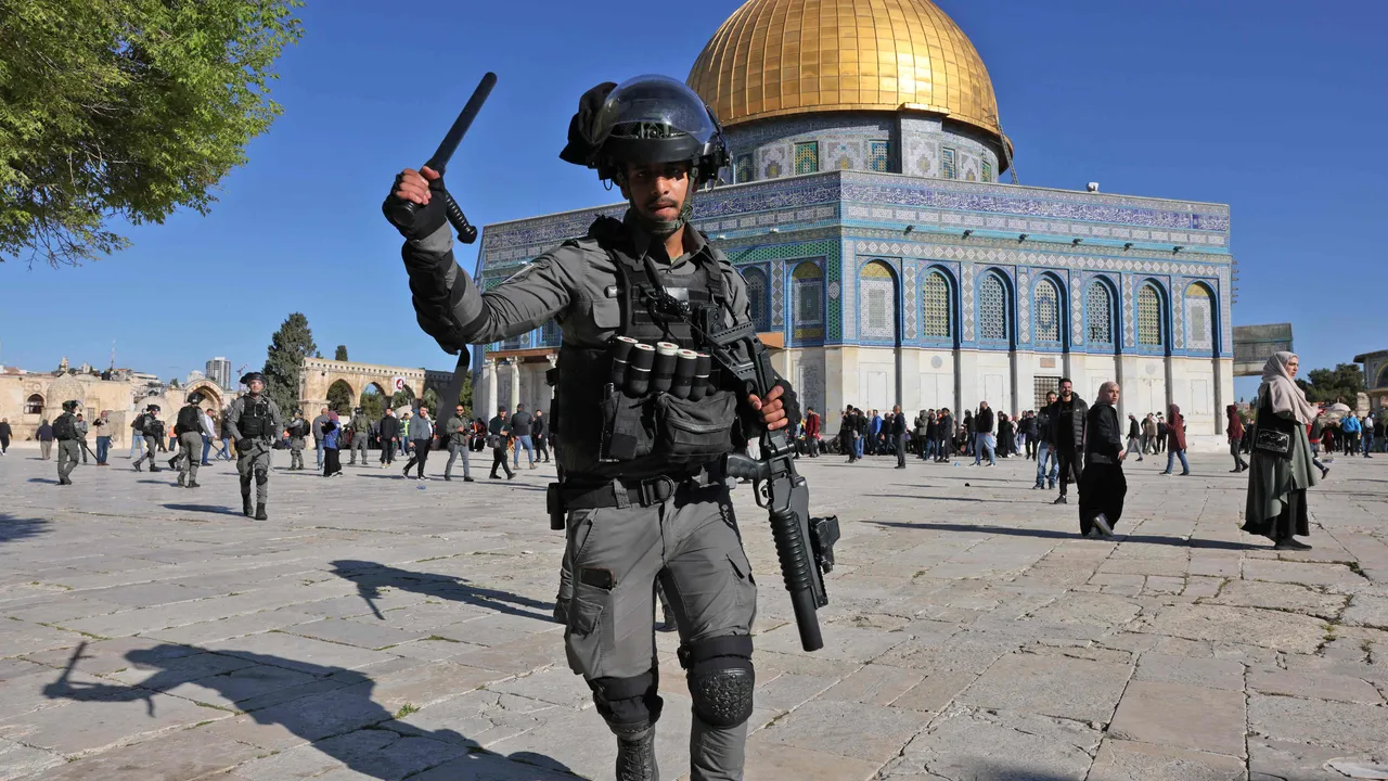 Israele studia nuovi giri di vite a Gerusalemme e giustifica la guerra facendo pubblicità sul Washington Post