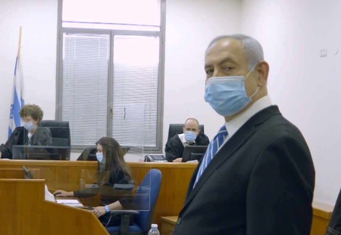 Natanyahu resiste agli assalti. Ma anche i suoi processi  resistono e non mollano