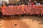 Les-manifestants-pro-wagner-devant-lambassade-des-Etats-Unis-a-Bangui-en-Republique-centrafricaine