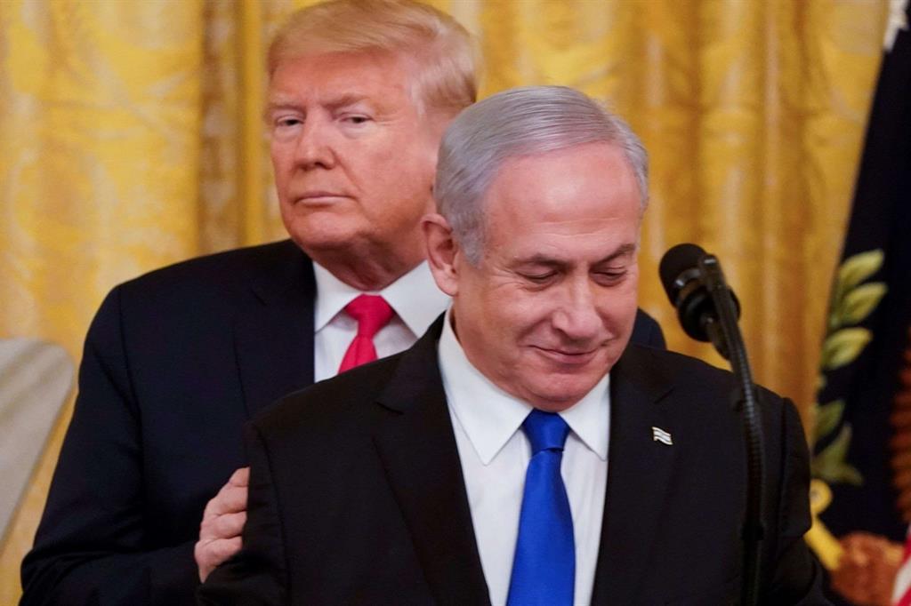 Gli intrecci degli affari di Trump e Netanyahu svelano il viscerale appoggio USA a Israele